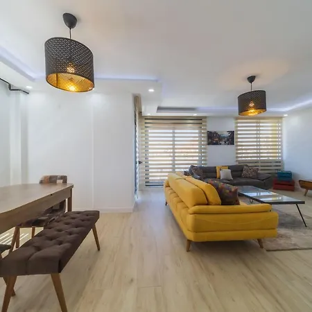 דירה Central Duplex Apartment Near Beach And Historical Landmarks In Muratpasa אנטליה