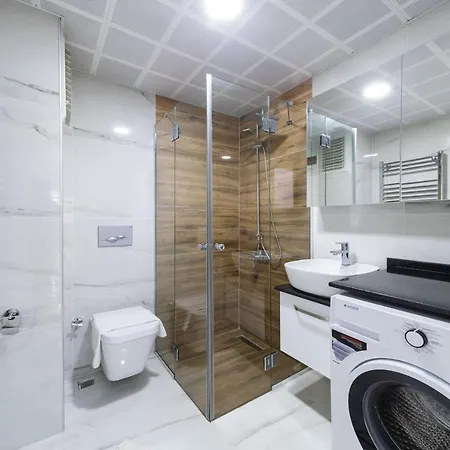 Central Duplex Apartment Near Beach And Historical Landmarks In Muratpasa דירה אנטליה